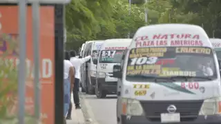 En Cancún, ciudadanos exigen mejoras en el transporte público