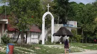 SE estima que 266 mil 900 quintanarroenses viven actualmente en 59 mil 500 viviendas que no tienen materiales de calidad y espacios dignos, de acuerdo con datos de la Secretaría de Bienestar