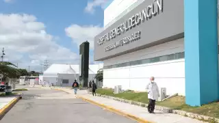 El hombre fue ingresado de urgencia al Hospital General de Cancún debido a las heridas que presentaba en las muñecas