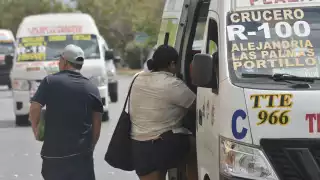 El Imoveqroo quiere aterrizar un proyecto de electromovilidad, pero sigue sin regular el transporte de combis