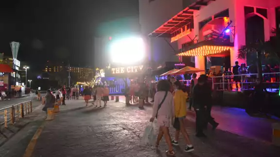 Los antros de la zona Hotelera eran su siguiente objetivo