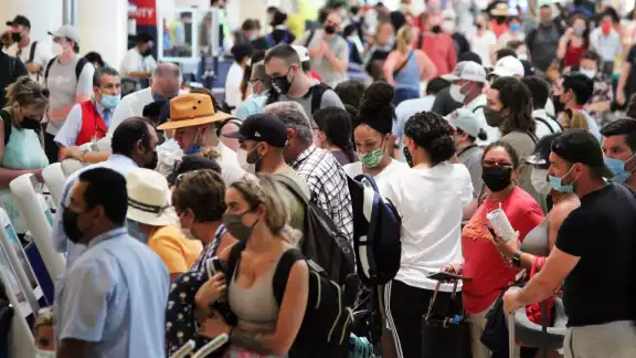 Sectur detalló que el aeropuerto de Cancún es la vía de llegada principal del turismo extranjero, al ser un recinto aéreo con mayor tráfico de vuelos Sectur detalló que el aeropuerto de Cancún es la vía de llegada principal del turismo extranjero, al ser un recinto aéreo con mayor tráfico de vuelos