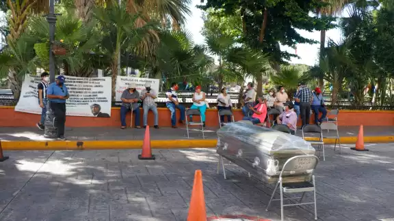 Pensionados aseguran que se manifiestan en Palacio de Gobierno para ser visibilizados Pensionados aseguran que se manifiestan en Palacio de Gobierno para ser visibilizados