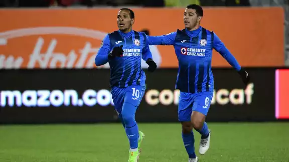 Rómulo Otero fue el encargado de darle el gol de la victoria al azul Rómulo Otero fue el encargado de darle el gol de la victoria al azul