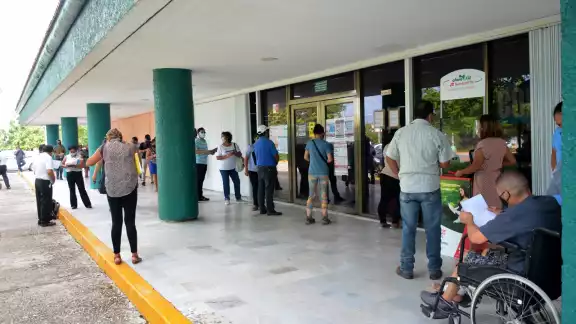 El Instituto Mexicano del Seguro Social pone a disposición el seguro voluntario para aquellas personas que cuentan con un empleo en el que no se otorgan prestaciones de ley El Instituto Mexicano del Seguro Social pone a disposición el seguro voluntario para aquellas personas que cuentan con un empleo en el que no se otorgan prestaciones de ley