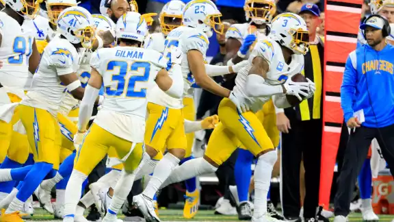 Chargers aseguran su pase a Playoffs tras victoria sobre los Colts Chargers aseguran su pase a Playoffs tras victoria sobre los Colts