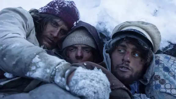 La Sociedad de la Nieve se llevó 10 Premios Goya La Sociedad de la Nieve se llevó 10 Premios Goya