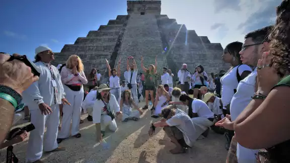 El Equinoccio de Primavera es un fenómeno astro-arqueológico esperado por muchas personas El Equinoccio de Primavera es un fenómeno astro-arqueológico esperado por muchas personas