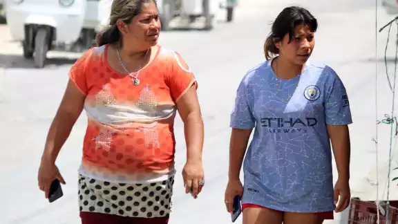 Pese a que el uso de cubrebocas en Quintana Roo es opcional, los vecinos de colonias irregulares abandonaron su utilización antes del decreto estatal Pese a que el uso de cubrebocas en Quintana Roo es opcional, los vecinos de colonias irregulares abandonaron su utilización antes del decreto estatal