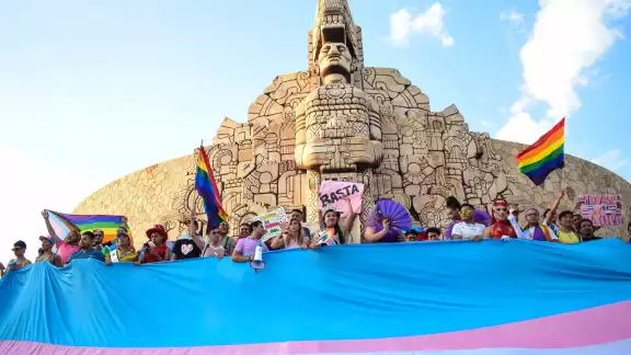 Durante, la manifestación se recordó, que cada 17 de mayo se conmemora la eliminación de la homosexualidad de la lista de enfermedades mentales Durante, la manifestación se recordó, que cada 17 de mayo se conmemora la eliminación de la homosexualidad de la lista de enfermedades mentales