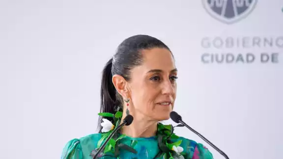 La jefa de Gobierno de la Ciudad de México, Claudia Sheinbaum, aseguró que las escuelas de tiempo completo de la capital seguirán operando La jefa de Gobierno de la Ciudad de México, Claudia Sheinbaum, aseguró que las escuelas de tiempo completo de la capital seguirán operando