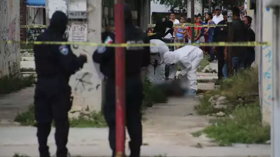 El asesinato de un hombre evidenció que no hay un control total sobre la violencia en Quintana Roo, lo que causa que los vecinos perciban mayor inseguridad, según la ENSU El asesinato de un hombre evidenció que no hay un control total sobre la violencia en Quintana Roo, lo que causa que los vecinos perciban mayor inseguridad, según la ENSU