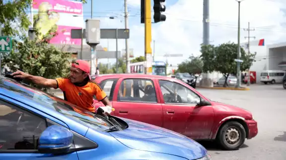 Más del 47 por ciento de las personas en Quintana Roo, labora en la informalidad, indicó el Inegi Más del 47 por ciento de las personas en Quintana Roo, labora en la informalidad, indicó el Inegi