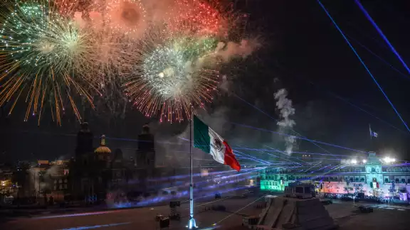 Desde distintas partes de México, las celebridades festejaron a nuestro país Desde distintas partes de México, las celebridades festejaron a nuestro país