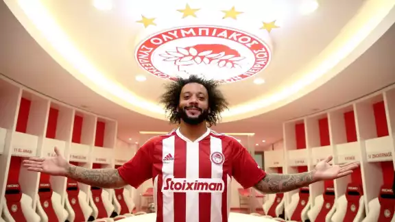 Marcelo es recibido por más 20 mil hinchas del Olympiacos en Grecia Marcelo es recibido por más 20 mil hinchas del Olympiacos en Grecia