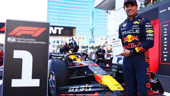 Checo Pérez arranca en primero en esta carrera