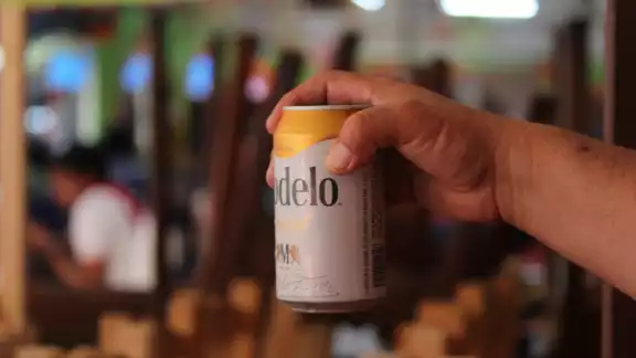 Tendrán que subir los costos de las bebidas, aunque no quieran