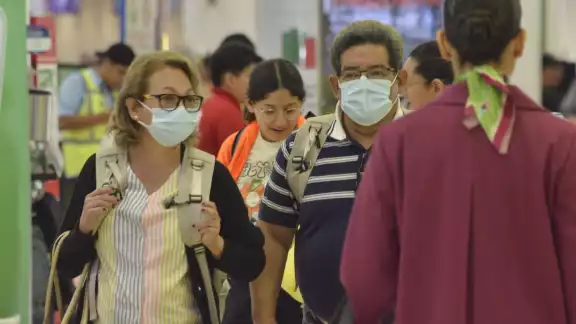 Empleados del Aeródromo andan con la protección algo que no se observaba desde la alerta sanitaria Covid-19 Empleados del Aeródromo andan con la protección algo que no se observaba desde la alerta sanitaria Covid-19
