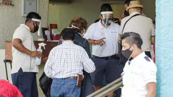 En la Península de Yucatán operan redes que enganchan a personas de Cuba con el pretexto de mejores condiciones de vida En la Península de Yucatán operan redes que enganchan a personas de Cuba con el pretexto de mejores condiciones de vida