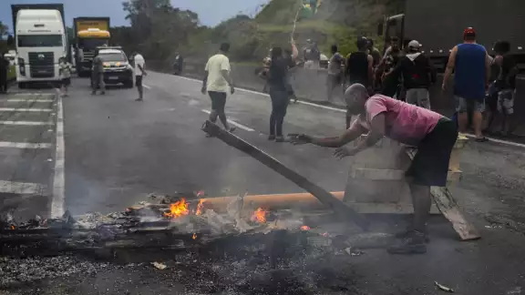 Se levantan bloqueos de camioneros en Brasil por triunfo de Lula da Silva Se levantan bloqueos de camioneros en Brasil por triunfo de Lula da Silva