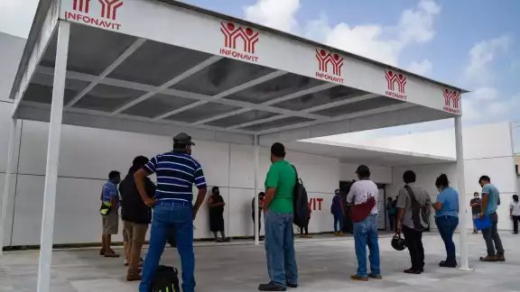Rogerio Vázquez explica que los terrenos deben tener los permisos adecuados para una vivienda