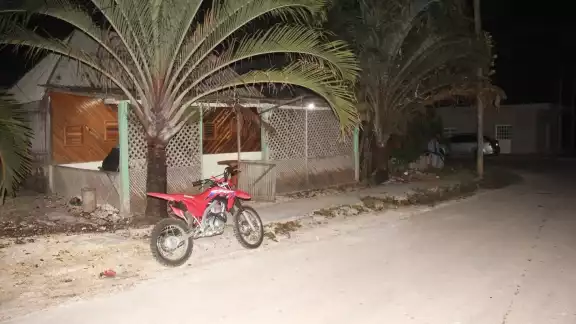 El Comisariado Ejidal se trasladaba en una motocicleta, la cual fue abandonada cuando lo privaron de su libertad El Comisariado Ejidal se trasladaba en una motocicleta, la cual fue abandonada cuando lo privaron de su libertad
