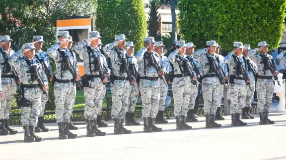 Yucatán y Guerrero fueron las dos Entidades que no aprobaron la reforma constitucional de la Ley de la GN. Yucatán y Guerrero fueron las dos Entidades que no aprobaron la reforma constitucional de la Ley de la GN.