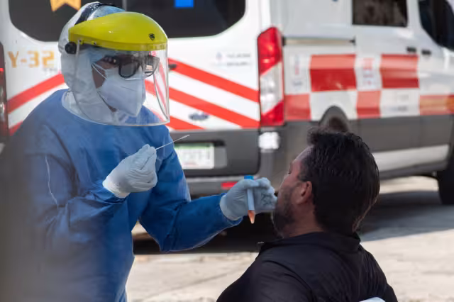 Según el reporte técnico, con corte hasta el mediodía de hoy, 1 mil 731 pacientes se encontraban en aislamiento social