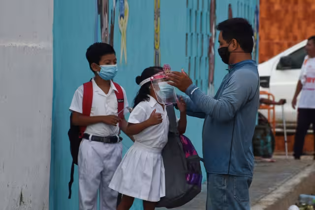 La Cofepris vigilará el cumplimiento de las medidas anticovid en las escuelas de Quintana Roo