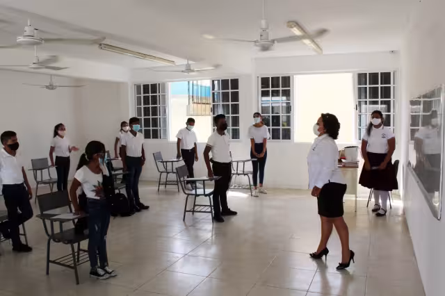 El porcentaje de estudiantes que regresaron a las escuelas en Quintana Roo superó el 50% estimado por la SEQ