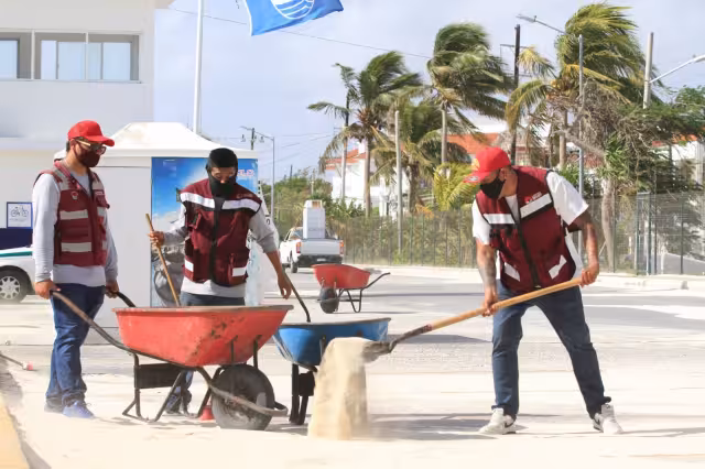 El salario mínimo en Quintana Roo es de 207.44 pesos siendo uno de los más bajos en el país