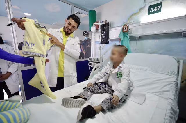 El futbolista yucateco cumplió el sueño del niño en etapa terminal