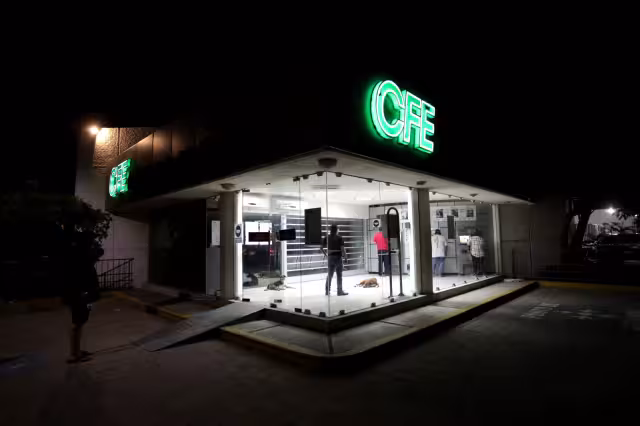 La CNE autorizó cuatro centrales móviles en Benito Juárez y Cozumel, para respaldar la demanda durante los próximos tres años