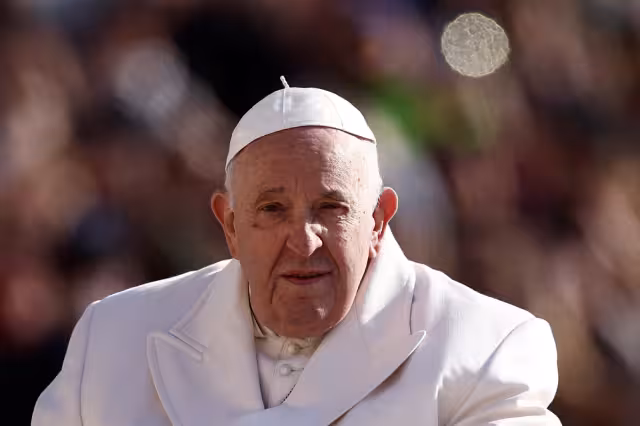 Papa Francisco ordena al Vaticano retomar caso en contra de sacerdote acusado de abuso sexual