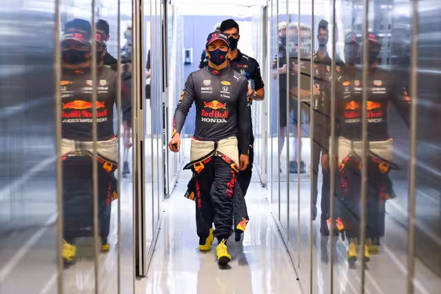 Checo Pérez buscará un milagro para subir al podio en el Gran Premio de Países Bajos