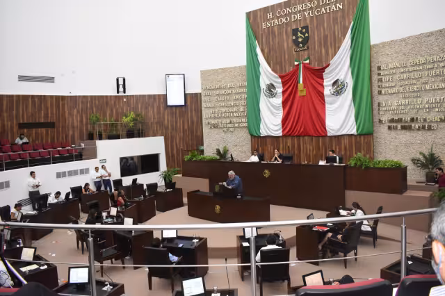 Los legisladores tuvieron un trabajo contrastante: muchos laboraron poco; y pocos, mucho.