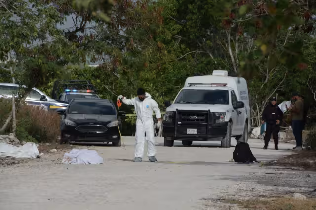 Servicios Periciales de la FGE Quintana Roo trasladó los restos humanos que se registraron durante la 'ola' de violencia del 26 de mayo del 2022