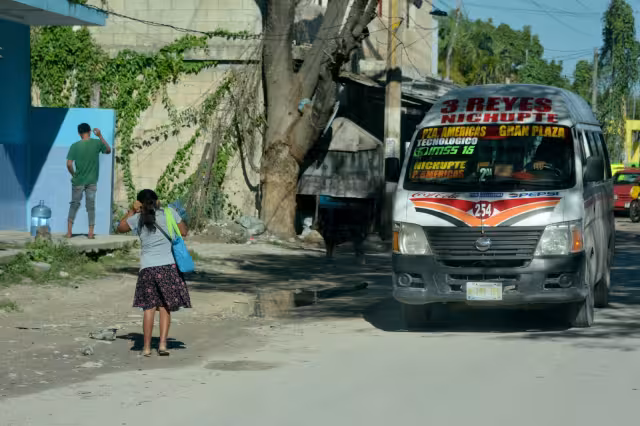 E este destino viven 323 mil 435 habitantes en condiciones de rezago social
