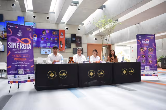 Roger González es uno de los invitados especiales a la conferencia a estudiantes de Mérida