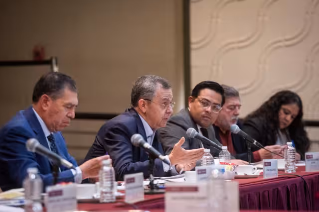 La reunión pretende reforzar la seguridad carretera en México