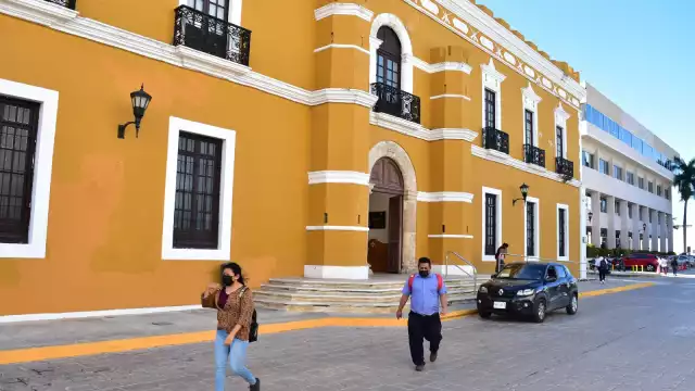 La Alcaldesa o en su caso el titular del Órgano Interno de Control, tendrán que devengar el recurso por cuenta propia