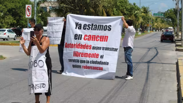 Conductores de Uber esperan una pronta resolución