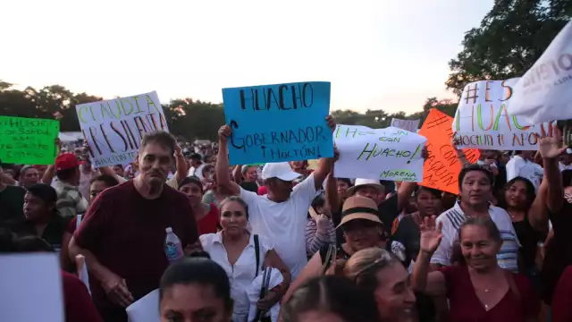 Yucatecos colocaron pancartas de apoyo a Joaquín Díaz Mena y Claudia Sheinbaum