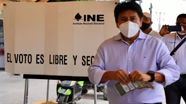 El edil con licencia buscó la reelección en las votaciones de ayer por la coalición 'Va x Quintana Roo'