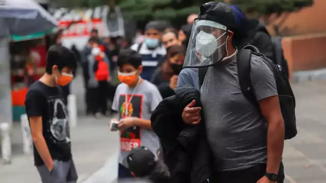 Según el reporte técnico, con corte hasta el mediodía de hoy, 1 mil 210 pacientes se encontraban en aislamiento social