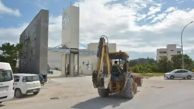 El enviado del alcalde se comprometió con los familiares
de desaparecidos a instalar vigilancia afuera del hotel.