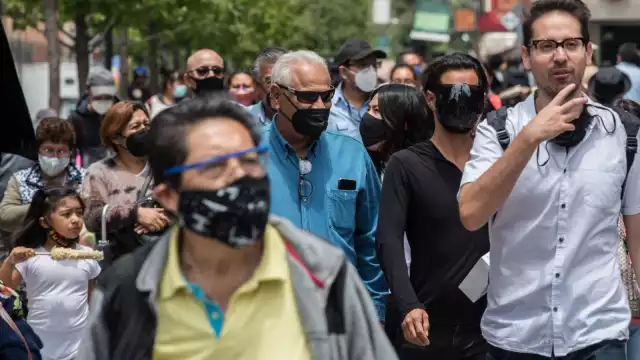 Semáforo amarillo en la Ciudad de México