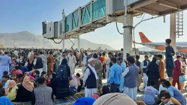 Este jueves aterrizó en Kabul un nuevo avión procedente de Catar con personal que estudiará las condiciones de seguridad