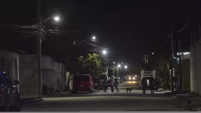 Quizá por los cobros excesivos que realiza la Comisión Federal de Electricidad (CFE) fue lo que desanimó a los cancunenses para iluminar sus domicilios.