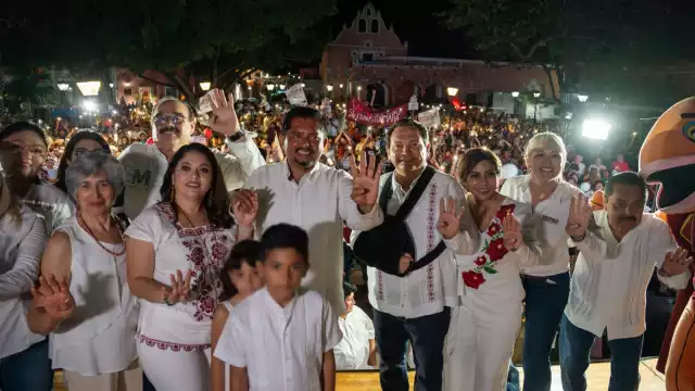 Una ola guinda inundó las calles de Valladolid, Tizimín y Temozón.